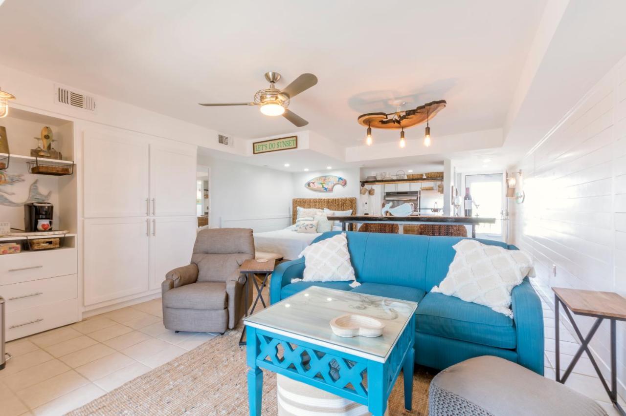 Stunning Ocean Views Steps From The Beach With Pool! Fabulous 4Th Floor Studio! 新士麦那海滩 外观 照片