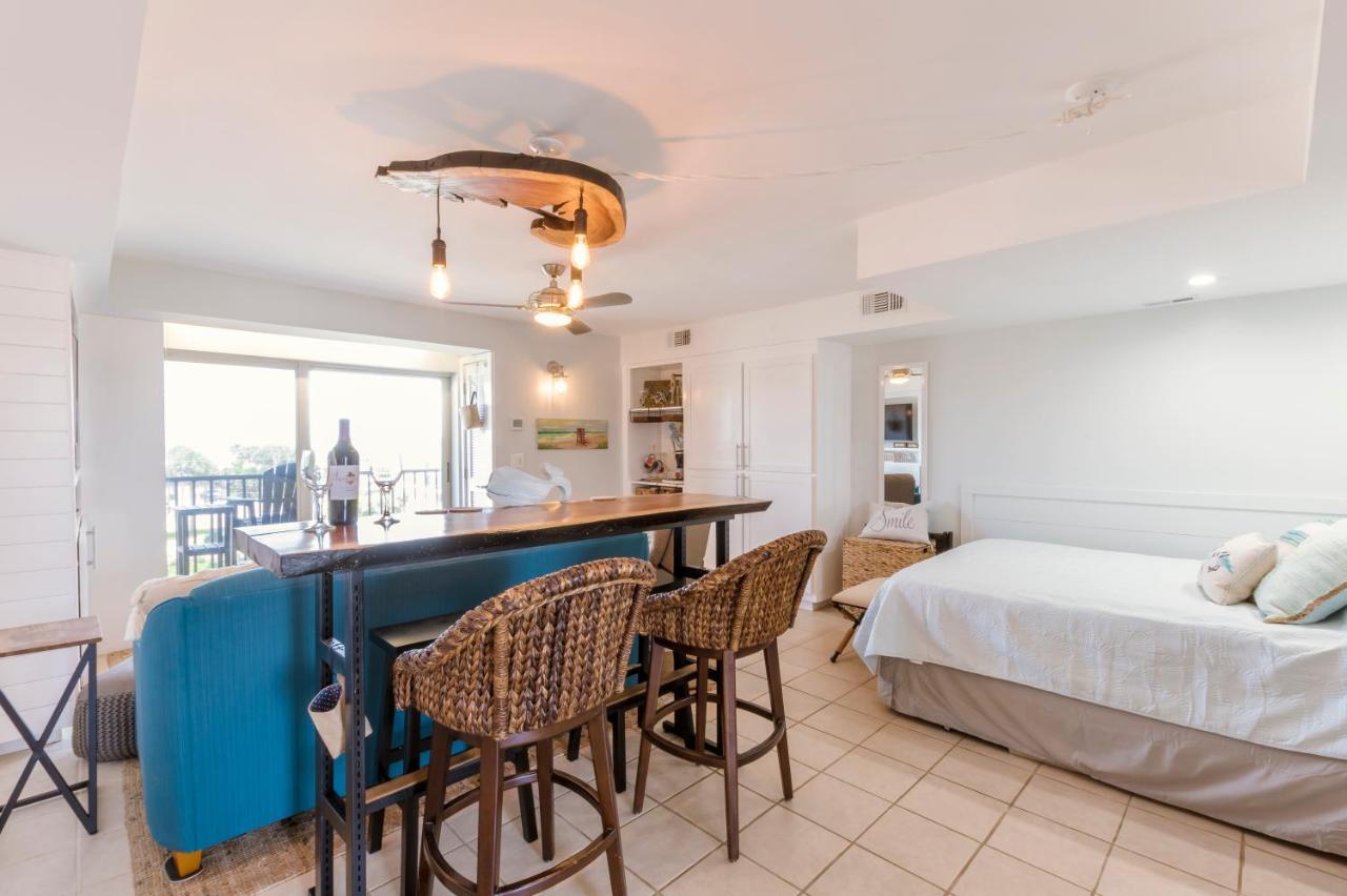 Stunning Ocean Views Steps From The Beach With Pool! Fabulous 4Th Floor Studio! 新士麦那海滩 外观 照片